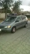 1999 Toyota Sienna (4 doors)