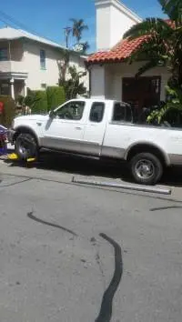 2000 Ford F150 Extended Cab (4 doors)