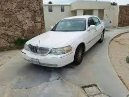 2003 Lincoln Town Car Sedan
