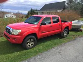 2005 Toyota Tacoma Crew Cab (4 doors)