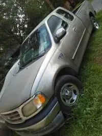 2001 Ford F150 Extended Cab (4 doors)