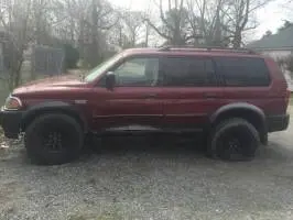 2003 Mitsubishi Montero