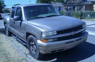 2002 Chevrolet Silverado Extended Cab (4 doors)