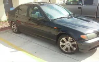 2002 BMW 325 Sedan