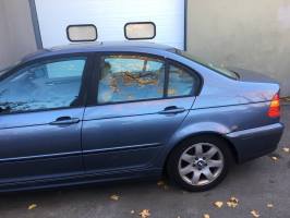 2002 BMW 325 Sedan