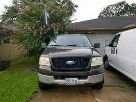 2005 Ford F150 Crew Cab (4 doors)