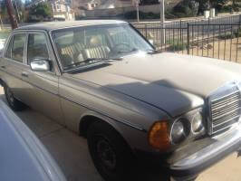 1985 Mercedes-Benz 300 Sedan