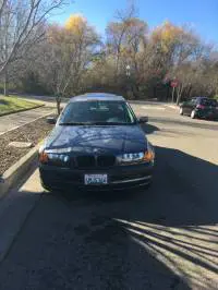 2000 Mazda 323 Sedan