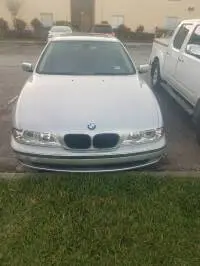2000 BMW 528 Sedan