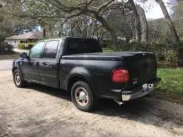 2003 Ford F150 Crew Cab (4 doors)