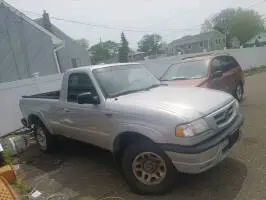 2004 Mazda B3000 Regular Cab (2 doors)