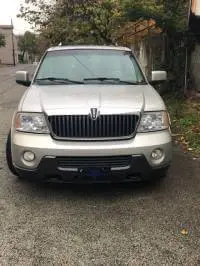 2004 Lincoln Navigator