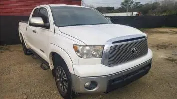 2013 Toyota Tundra Crew Cab (4 doors)