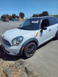 2013 Mini Cooper Wagon (4 doors)