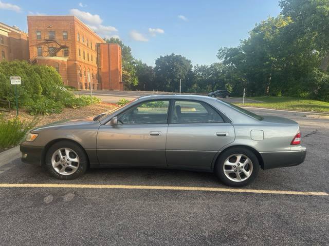 2001 Lexus ES