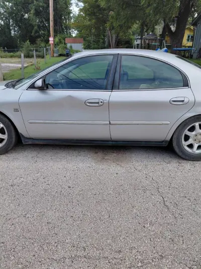 2006 Saturn Ion Sedan