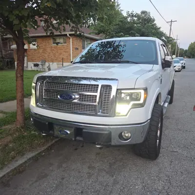 2010 Ford F150 Crew Cab (4 doors)