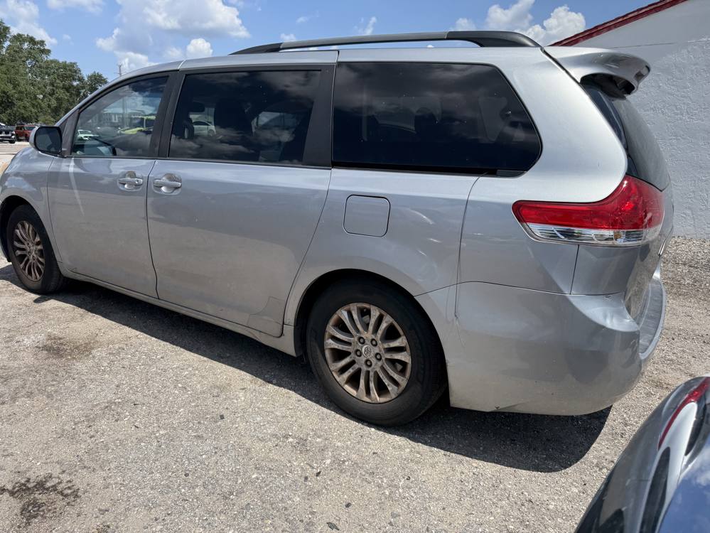 2011 Toyota Sienna