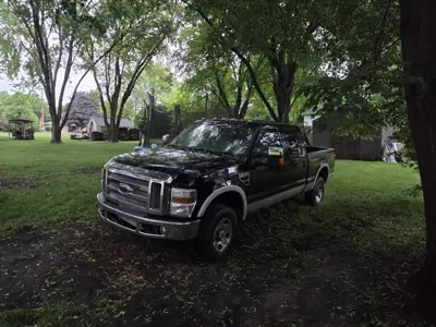 2008 Ford F350 Crew Cab (4 doors)